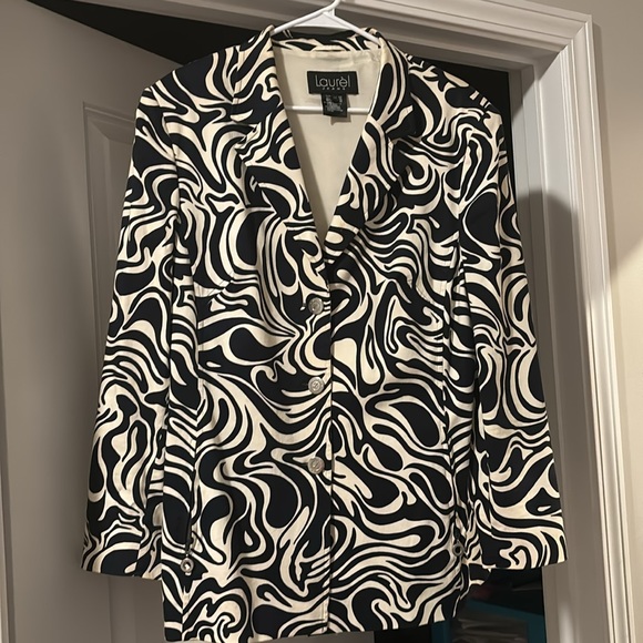 Jacket - Picture 2 of 4